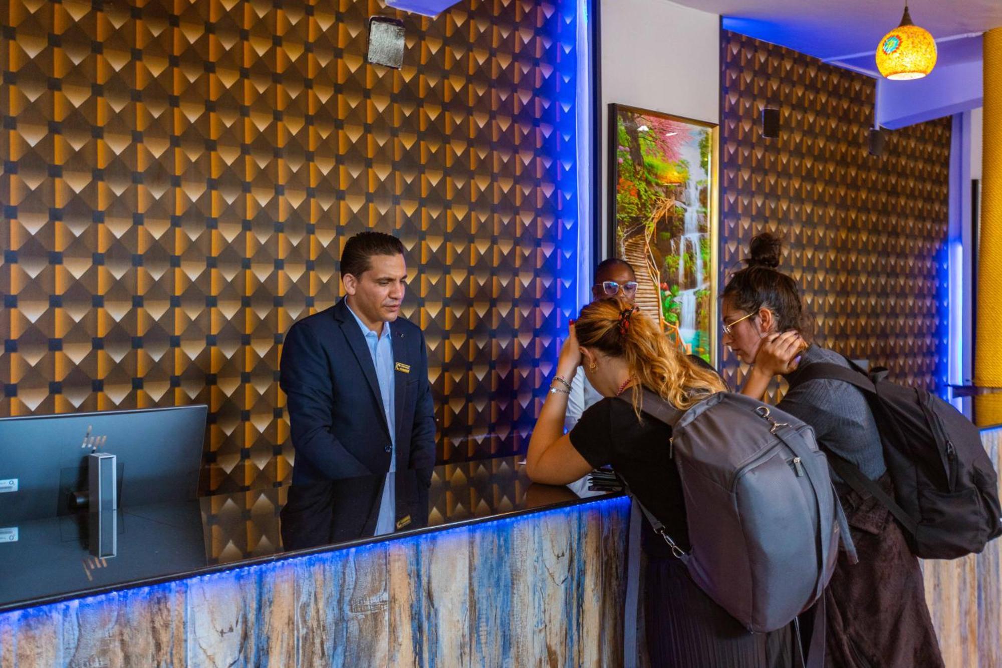 Canary Hotel & Spa นูงวี ภายนอก รูปภาพ