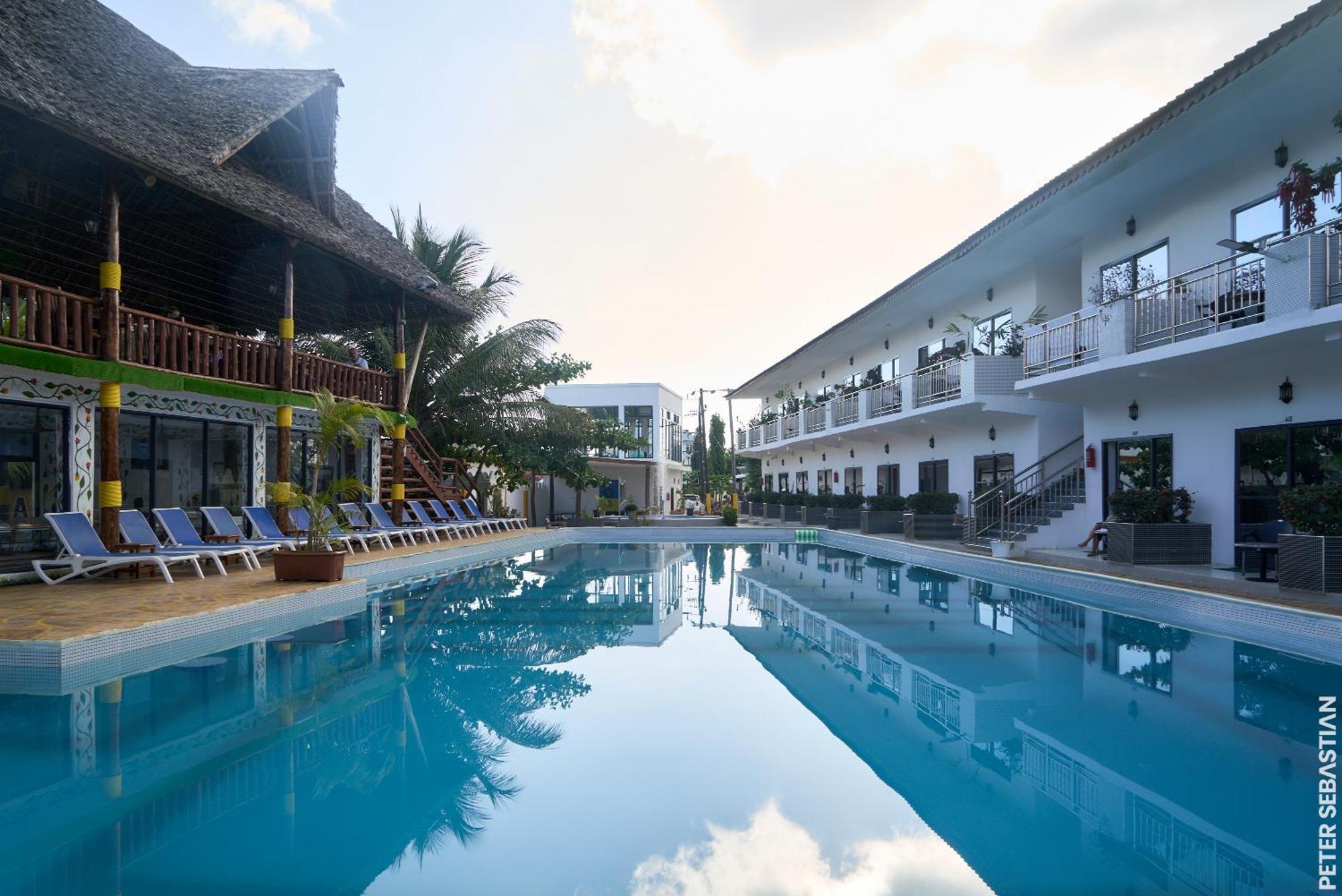 Canary Hotel & Spa นูงวี ภายนอก รูปภาพ