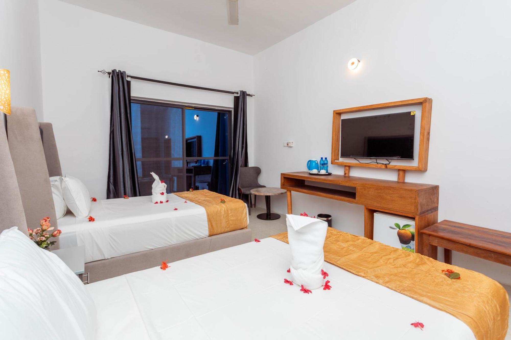 Canary Hotel & Spa นูงวี ภายนอก รูปภาพ